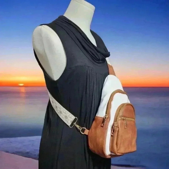 ๐๏ธ Boho Chic Vegan Leather Sling Bag ๐ฟ | Colorblock Style | Adjustable Strap - Picture 7 of 11